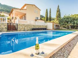 Hotel Photo: Gorgeous Home In Castellon De La Plana With Outdoor Swimming Pool
