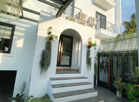 A picture of the hotel: Loewys Home Tanjung Duren Jakarta Barat