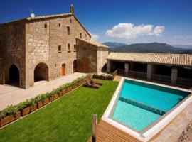 Hotel Photo: Villa in Ponts Sleeps 18 with Pool