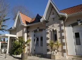 特拉岗别墅酒店
