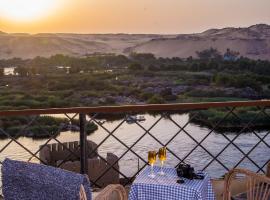 A picture of the hotel: ASWAN NILE PALACE (swimming pool-rooftop-Nile view)