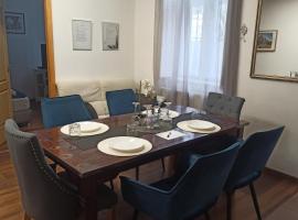 Hotel kuvat: Váralja Apartman