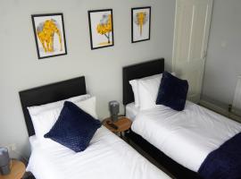 A picture of the hotel: Portobello House - Four Bedroom House perfect for CONTRACTORS - Sleeps 6 - FREE parking