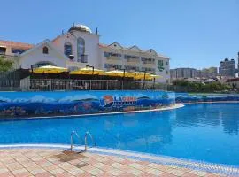 Holiday Inn - Aktau - Seaside, an IHG Hotel, hotel Aktauban