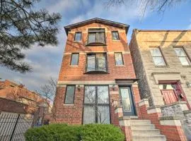 Chicago Condo w/ Balcony: Walk to CTA Stations!