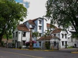 Hotel Villa Souza Ltda, khách sạn ở Santa Cruz do Sul