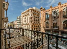 Фотография гостиницы: Avanti La Campana, con un balcón que te enamorará del ambiente de Sevilla