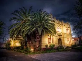Toorak Manor Hotel Free Parking