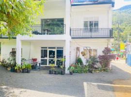 Mountain Villa Adam's Peak, hôtel à Nallathanniya