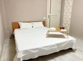 A picture of the hotel: Miracle Apartment Krasnaya