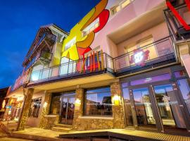 PopAlp, Hotel in L'Alpe-d'Huez