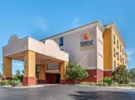 Comfort Inn & Suites, ξενοδοχείο σε Clinton