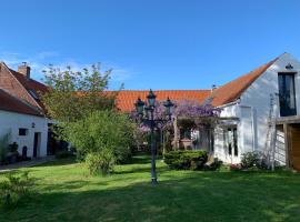 Hotel fotoğraf: Ferme rénovée 300M2 La Casa JEB : Charme, Calme et Nature