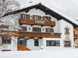 Hotel Kristall, hotel in Lech am Arlberg