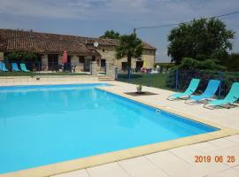 Hotel Photo: Chatenet self catering stone House for 2 South West France