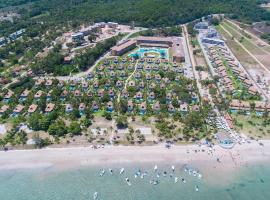 Foto di Hotel: FLAT PRAIA DOS CARNEIROS - Eco Resort Praia dos Carneiros ao lado da Igrejinha