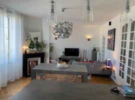 Hotelfotos: Appartement de charme 77 m2 proche commodités