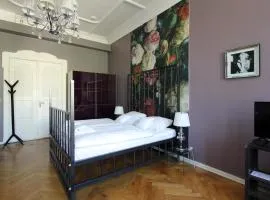 ArtHotel Connection