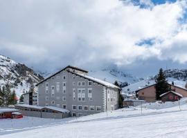 Hotel Grischuna, hotel u gradu Bivio