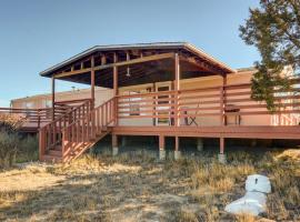 Hotel fotoğraf: Peaceful Sandia Park Retreat with Deck and Views!