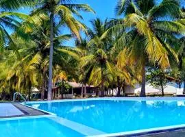 Pearl Oceanic Resort - Trincomalee، فندق في ترينكومالي