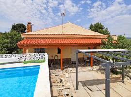 Ξενοδοχείο φωτογραφία: Awesome Home In Liria With Wifi