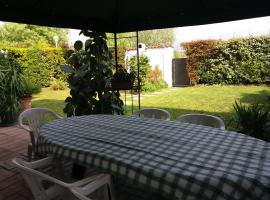 Gambaran Hotel: CASETTA MIRAVIGNA cozy flat with garden in Franciacorta & Iseo Lake