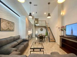 Hotel Photo: Tr3 aparcamiento incluido familias loft almirante