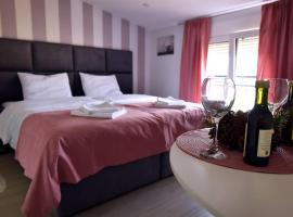 Studio Apartments Bulevar, hotel in Podgorica