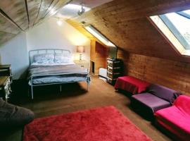 Hotel Foto: Cozy Loft in Bushey, 20 mins by train to Euston London