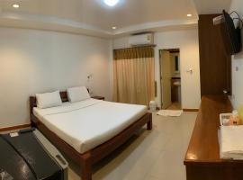 SB Mansion, hotel in Buriram