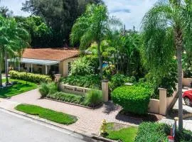 Tropical Villas Of Venice Beach