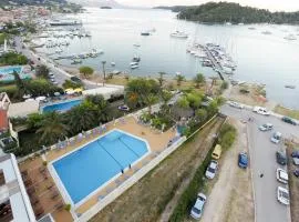 Athos Hotel