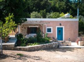 Hotel foto: Chaihoutes stone House into Olive farm in Zia