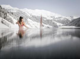 Aktiv- & Wellnesshotel Bergfried, Hotel in Tux