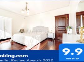 Fotos de Hotel: Old Town Gate Residence