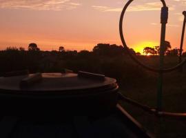 emsubida, hotel in La Paloma