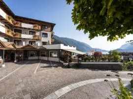 Ariston Lake View Hotel