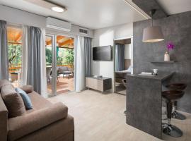 Ξενοδοχείο φωτογραφία: Holiday Home Mobilhome Villa Prestige with jacuzzi by Interhome