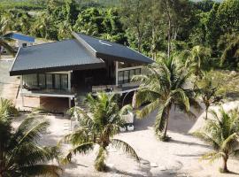 A picture of the hotel: Eagle Bay Retreat Borneo Beach Villas Beach Front