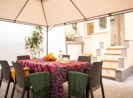 Photo de l’hôtel: PISO CON PATIO PRECIOSO Al LADO DEL AYUNTAMIENTO