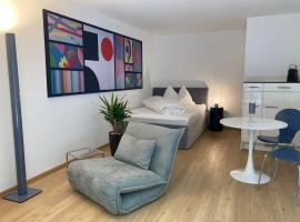 Фотография гостиницы: Furnished studio with garden Seefeld I Tiefenbrunnen