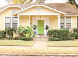 J Birds’ Bungalow in the heart of Midtown