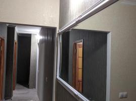 Apartments near the Trinity Church on Dovzhenko Street,102, hotel in Chernihiv