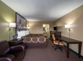 Super 8 by Wyndham Perrysburg-Toledo, hotel di Perrysburg