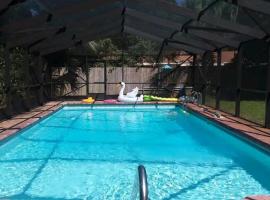 Hotel Foto: A Touch of Madagascar in Fort Walton Beach with HEATING POOL