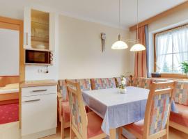 होटल की एक तस्वीर: Quaint Apartment in Hainzenberg near Horbergbahn