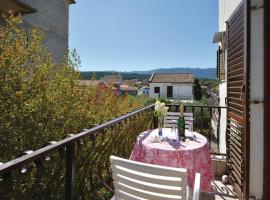 Hotel Photo: Beautiful Apartment In Vrboska With Kitchenette