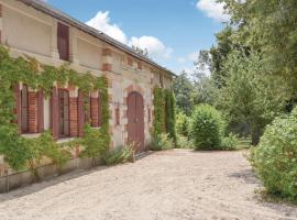 Hotel Foto: Stunning Home In Boure With Outdoor Swimming Pool
