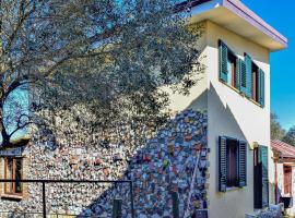 Hotel Photo: Stunning Home In Palmi With Wifi